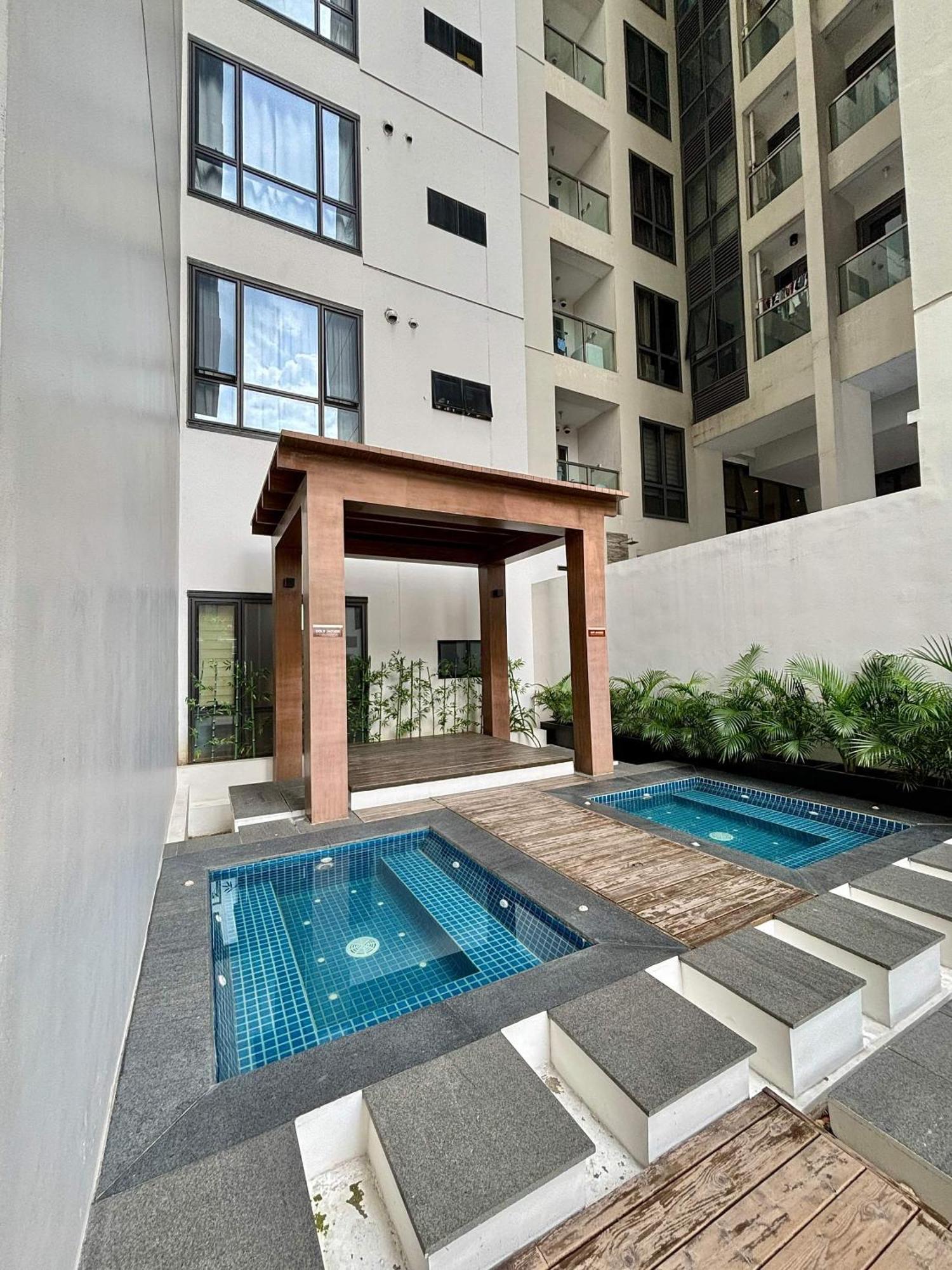 Greenbelt Hamilton Tower 1 Makati City ภายนอก รูปภาพ